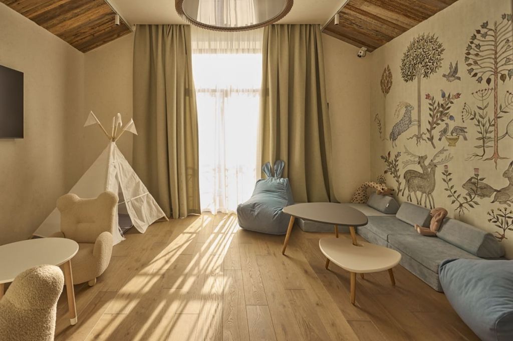 UTVS9302_resize.jpg